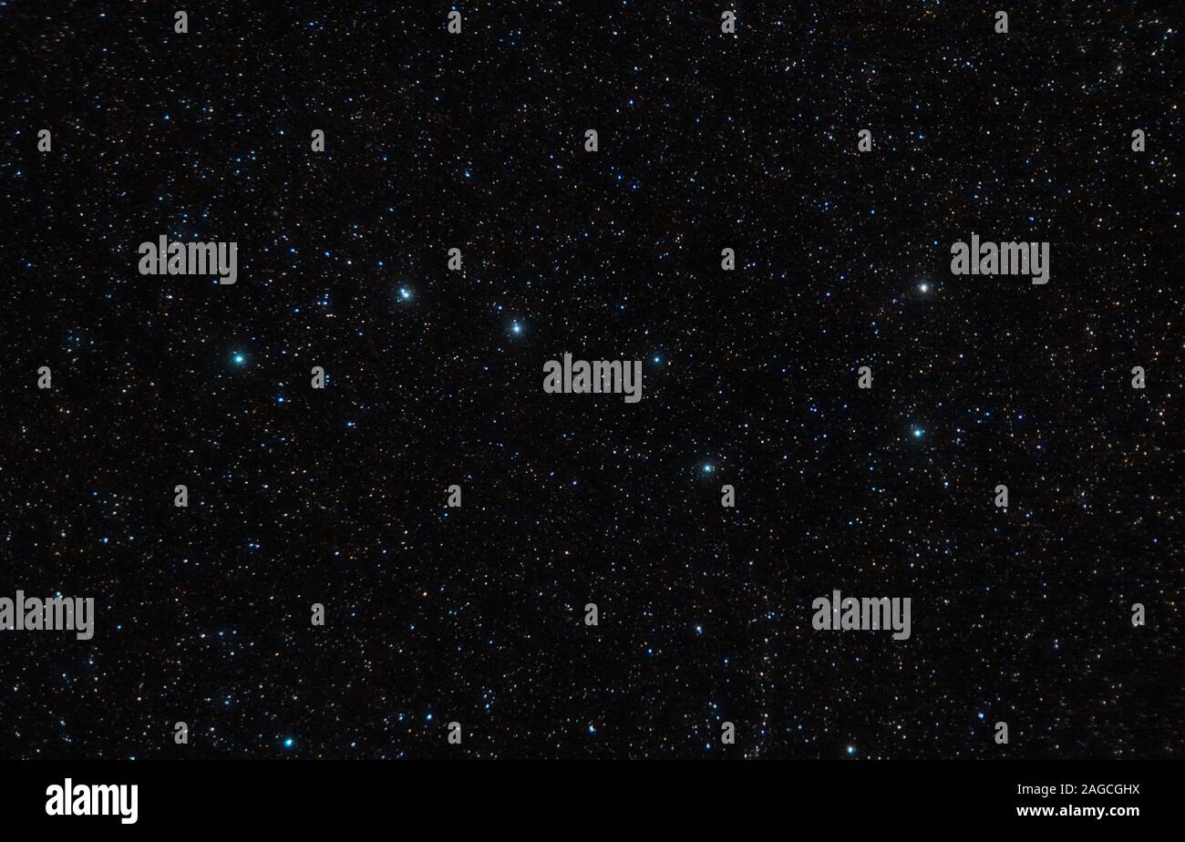Gro er Wagen Im Sternbild Ursa Major Im Himmel Voller Sterne gro-er-wagen-im-sternbild-ursa-major-im-himmel-voller-sterne