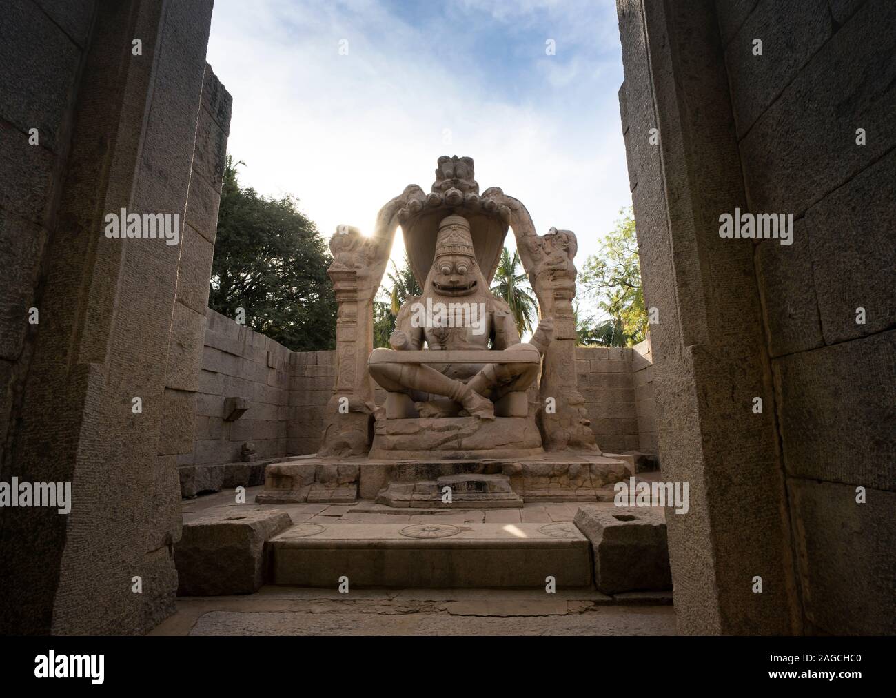 Laksmi Narashimha yoga-narasimha Monolithen, Tempel, Hampi, Indien Stockfoto