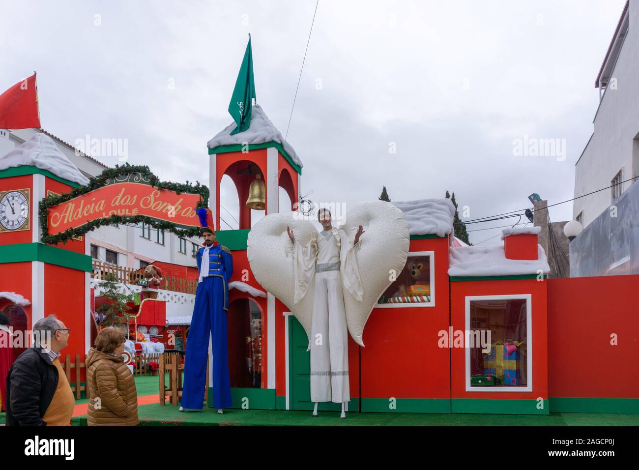Loulé, Portugal. Die Aldeia dos Sonhos, das Dorf der Träume Teil der Weihnachtsfeier in Loulé, Portugal Stockfoto