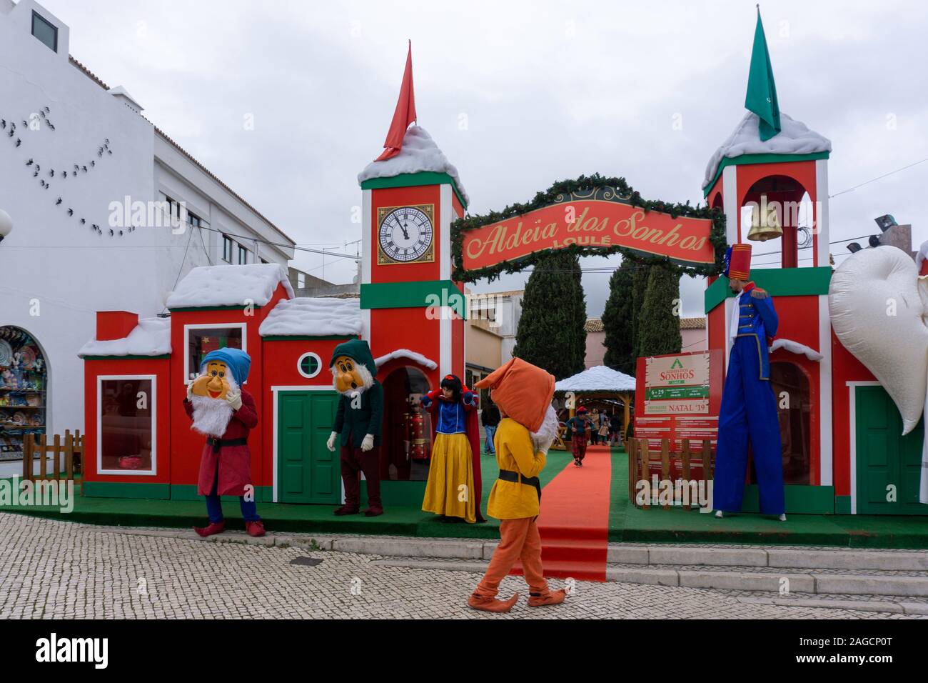 Loulé, Portugal. Die Aldeia dos Sonhos, das Dorf der Träume Teil der Weihnachtsfeier in Loulé Portugal Stockfoto