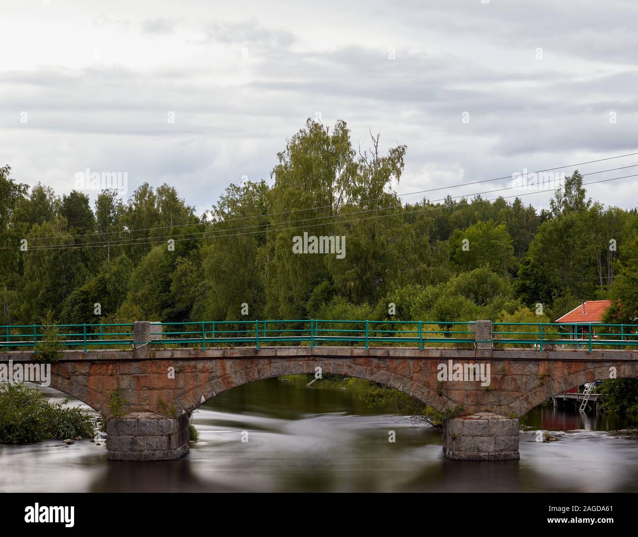 Alte Steinbrücke in Forsa, bei Hudiksvall, Schweden Stockfoto