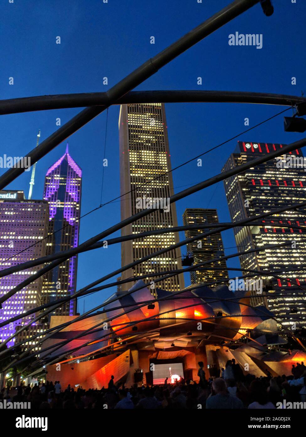 Eine Nacht Konzert im Pavillon Pritzker in Chicago Stockfoto