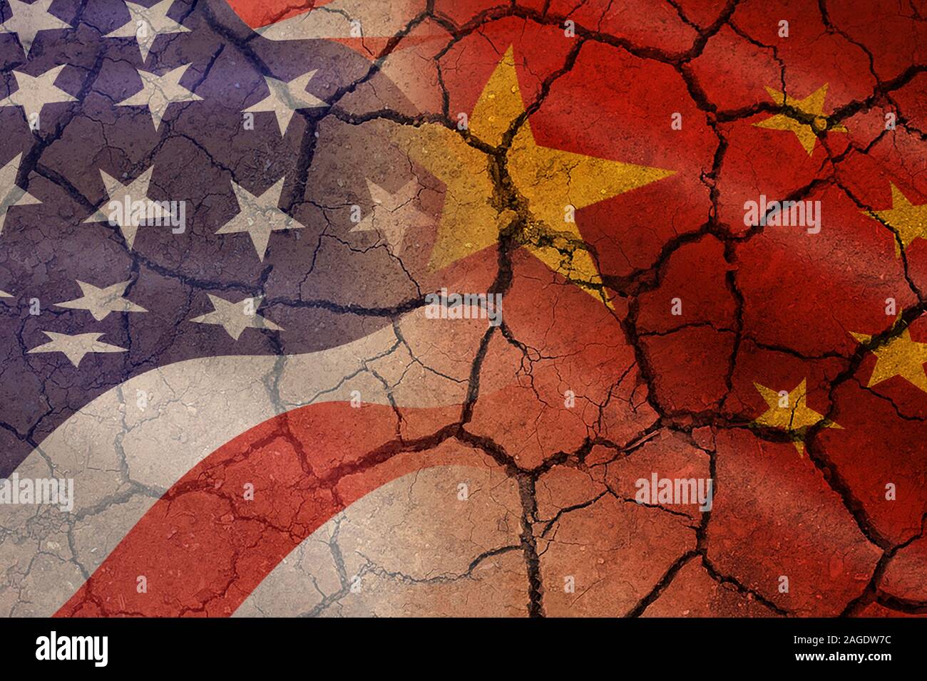 USA und China Handel Krieg wirtschaft Rezession Konflikt steuer Wirtschaft Finanzen Geld/Beziehungen Amerika und chinesischen Flaggen wand hintergrund geknackt, selectiv Stockfoto