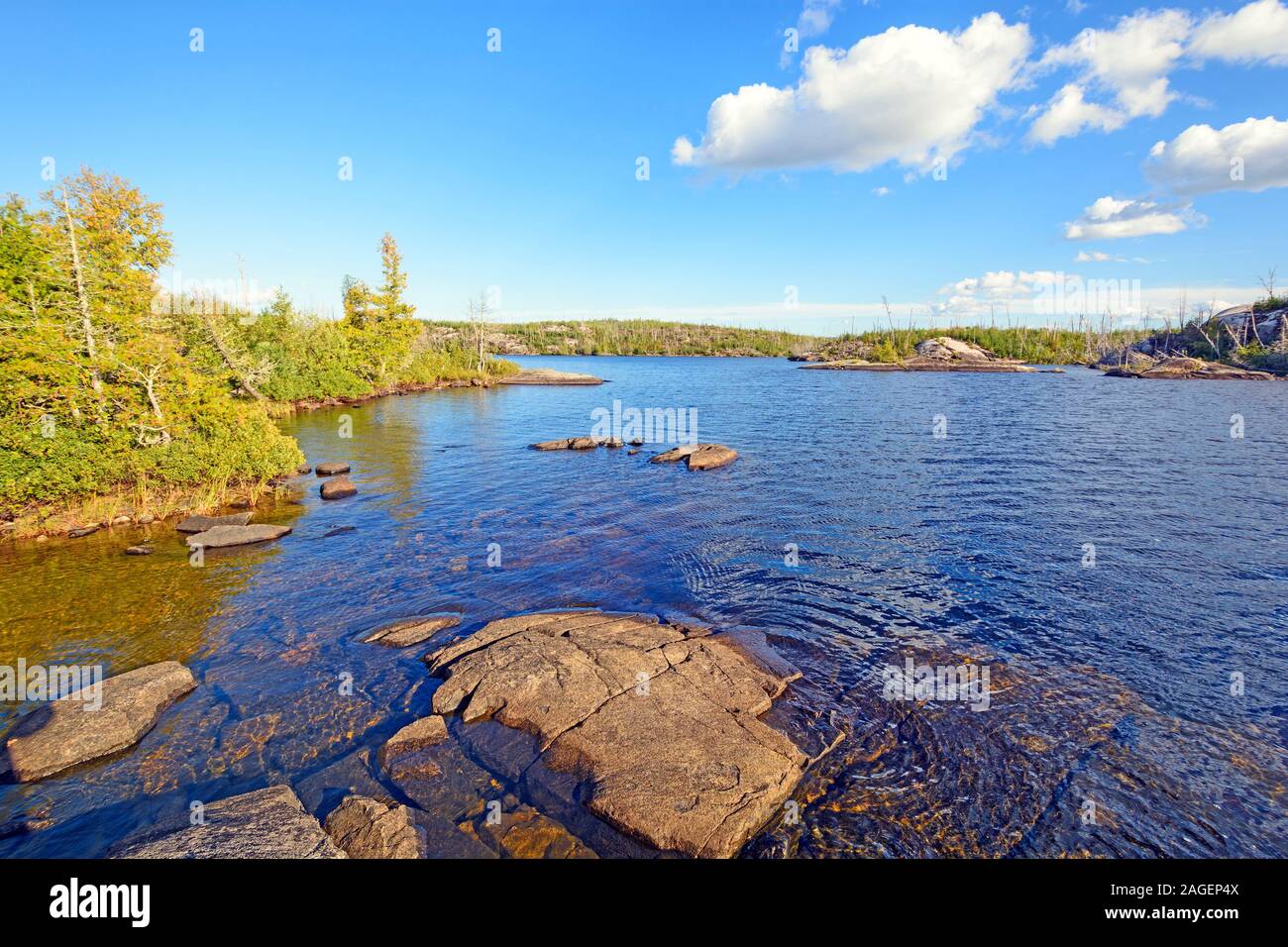 Alpine See in der Boundary Waters am Abend Stockfoto