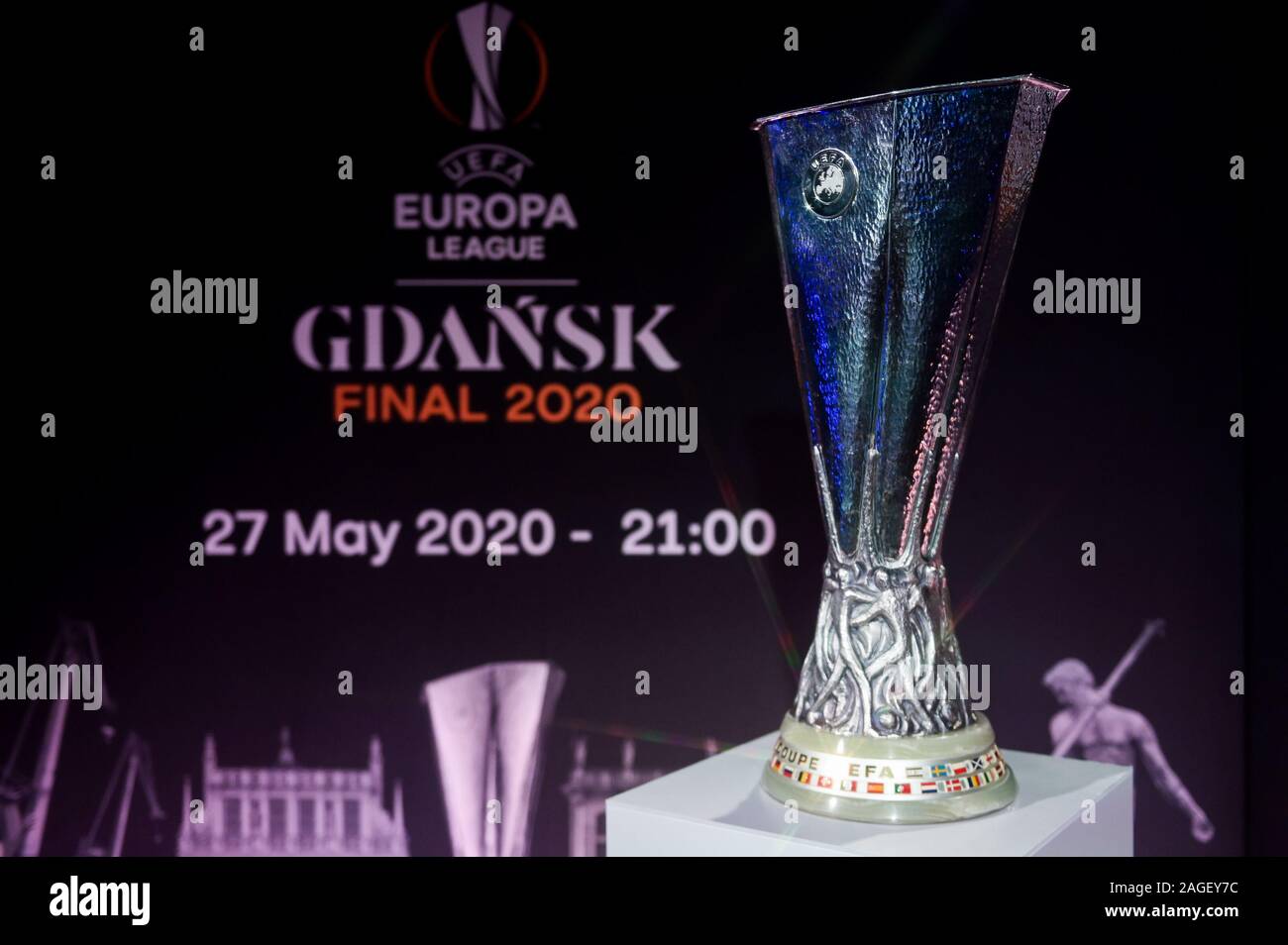 Danzig, Polen. 18 Dez, 2019. UEFA Europa League Trophy. Die 2020 UEFA Europa League Finale im Finale der UEFA Europa League 2019-20, die 49. Saison der Europäischen sekundären Verein Fußball-Turnier von der UEFA organisiert werden, und die 11. Saison seit es war von den UEFA-Pokal der UEFA Europa League umbenannt. Es wird im Stadion Energa Danzig in Danzig, Polen am 27. Mai 2020 gespielt werden. Credit: SOPA Images Limited/Alamy leben Nachrichten Stockfoto