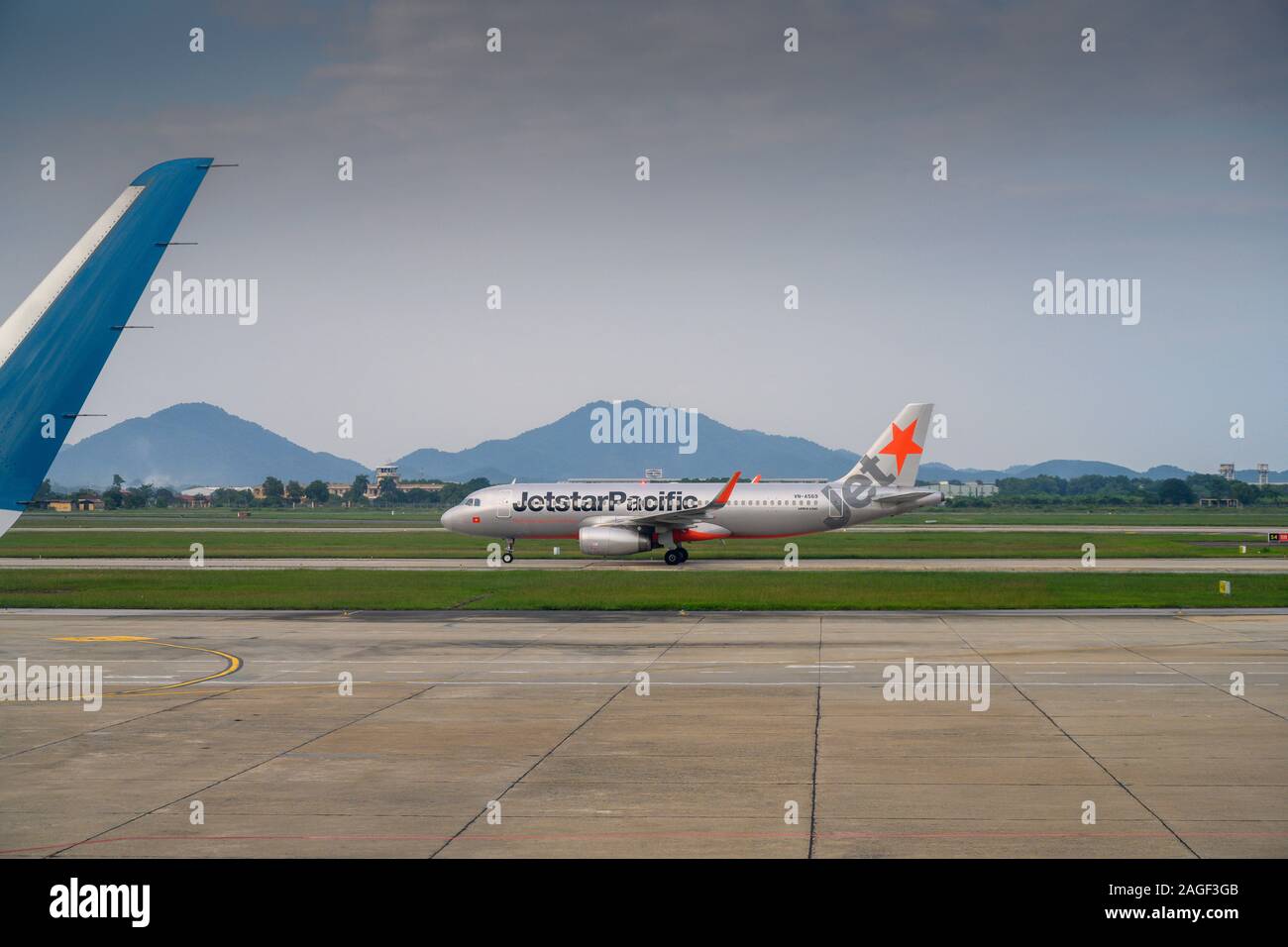 Hanoi, Vietnam - November 04. 2019: Jetstar Pacific Airlines Airbus A320-200 mit dem Flugzeug Registrierung Anzahl VN-A569 in Hanoi Nội Bài Internati Stockfoto