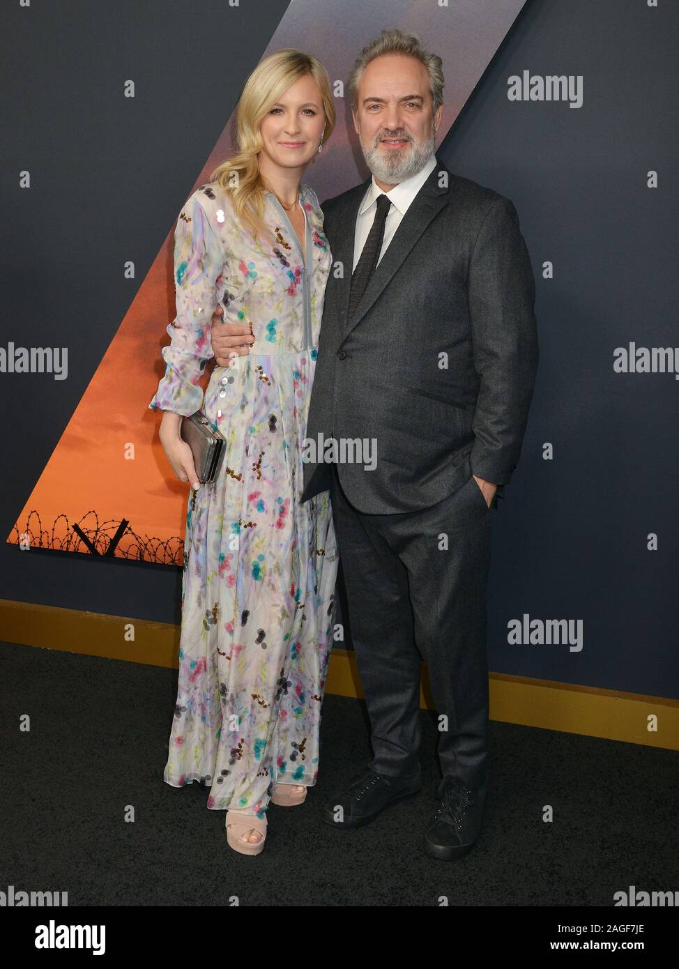 Los Angeles, USA. 18 Dez, 2019. Sam Mendes, Regisseur, Alison Balson019 besucht die Premiere von Universal Pictures'' 1917' an TCL Chinese Theatre am Dezember 18, 2019 in Hollywood, California Credit: Tsuni/USA/Alamy leben Nachrichten Stockfoto