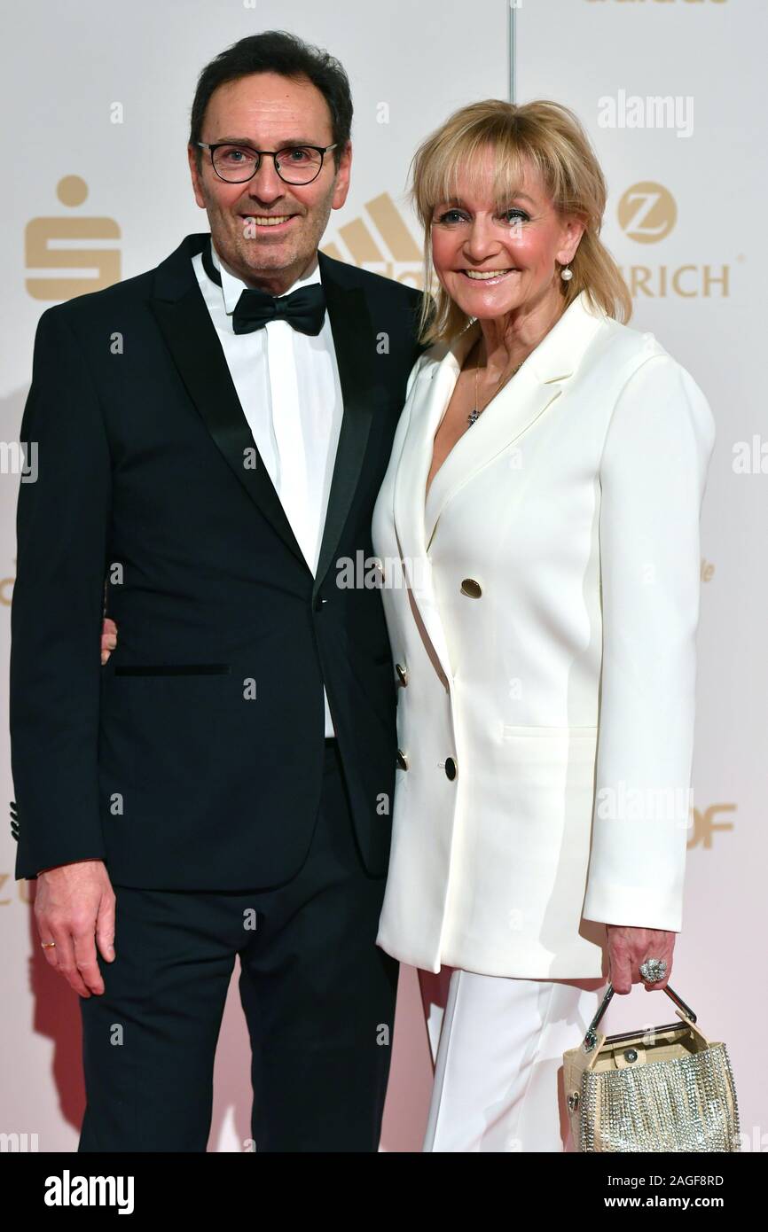 Erich Rembeck und Christa Kinshofer (ex-Skifahrer Racer), roter Teppich, roten Teppich. Verkündigung, Gala Athlet des Jahres 2019 am 15. Dezember 2019 Im Kurhaus Baden Baden. | Verwendung weltweit Stockfoto