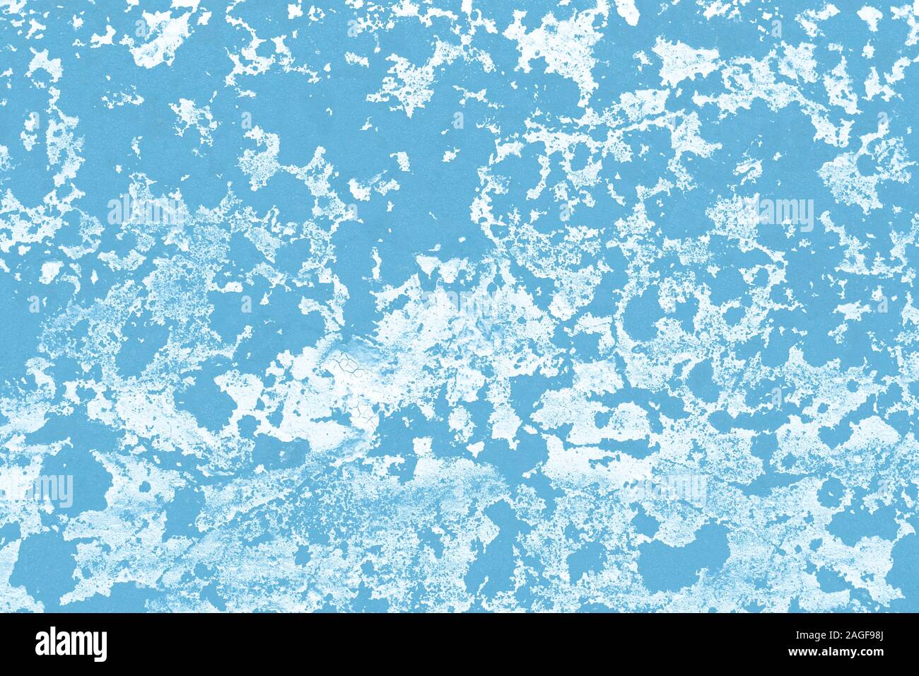 Blaue Farbe Flecken an der Wand, Leinwand. Abbildung mit blauen und weißen Flecken beschmutzt, hellen Hintergründen. Abstrakte Muster der Tinte. Kreative künstlerische Stockfoto