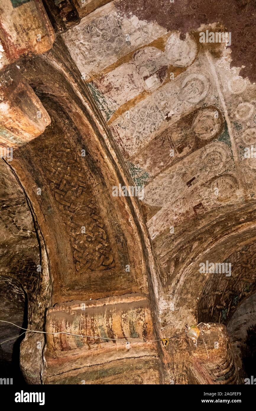 Äthiopien, Amhara-region, Lalibela, Arbatu Chirkos Ensessa, Biblia, alte Felsen gehauene Kirche, Wasser - beschädigte innere, alte Wandmalereien der heiligen Stockfoto