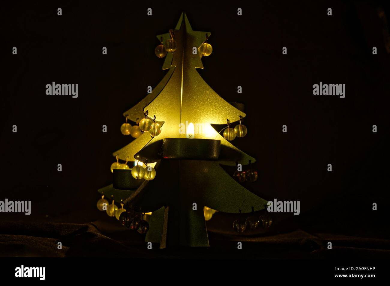 Weihnachtsbaum Teelichthalter Stockfoto
