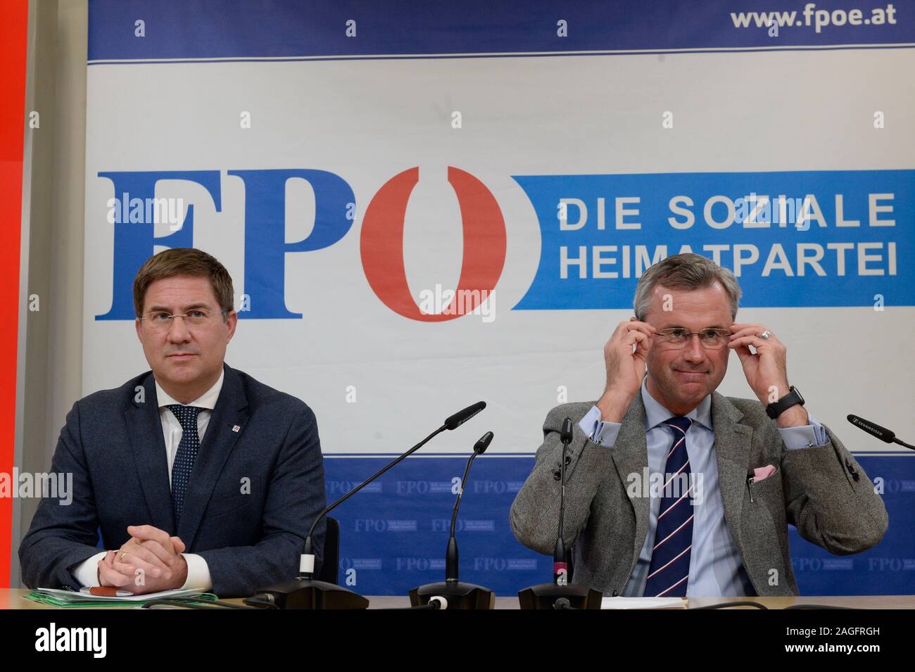 L r chairman -Fotos und -Bildmaterial in hoher Auflösung – Alamy