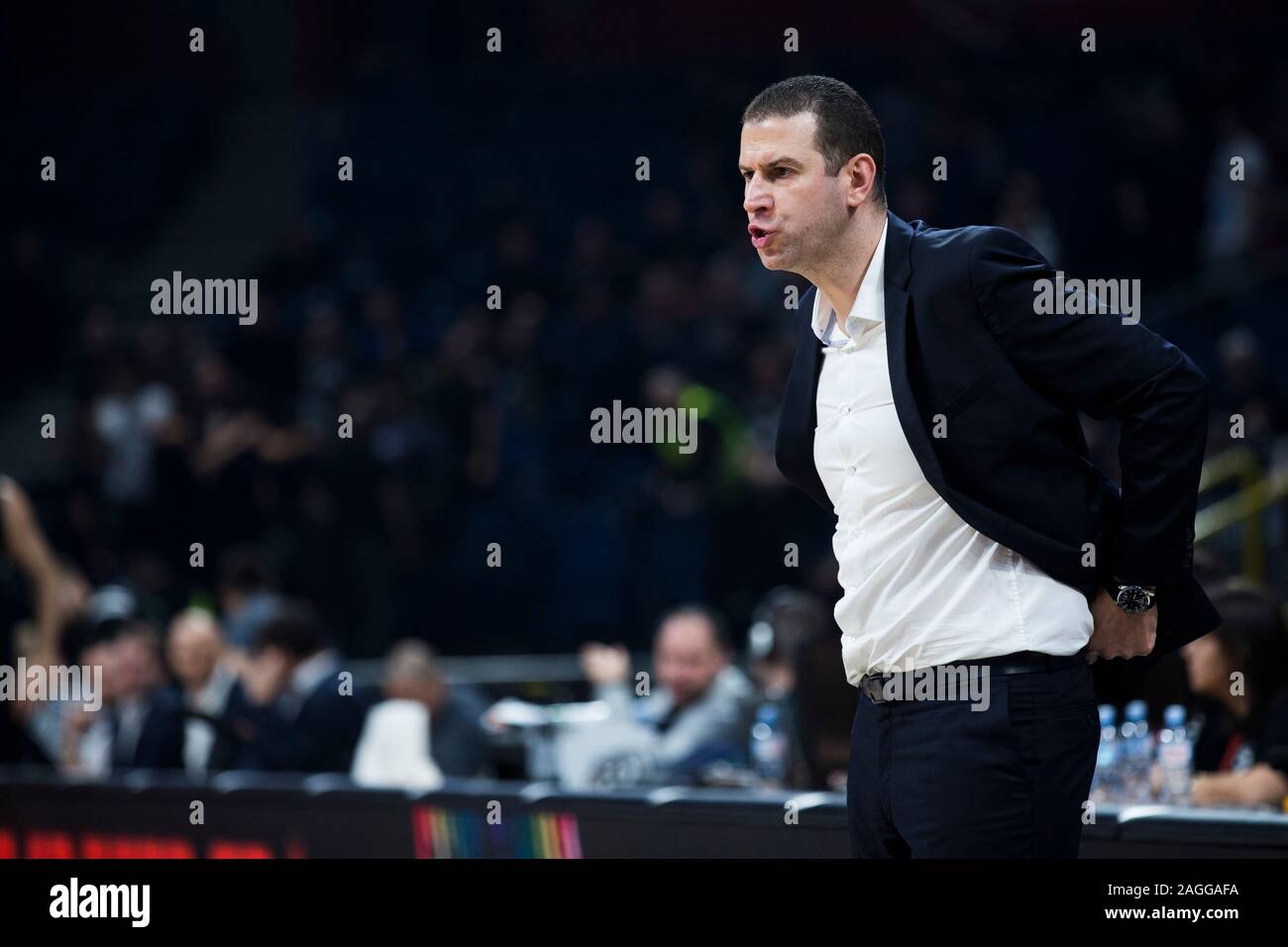 Belgrad, Serbien. 18 Dez, 2019. Head Coach Mehdy Maria von Limoges Csp reagiert. Credit: Nikola Krstic/Alamy leben Nachrichten Stockfoto