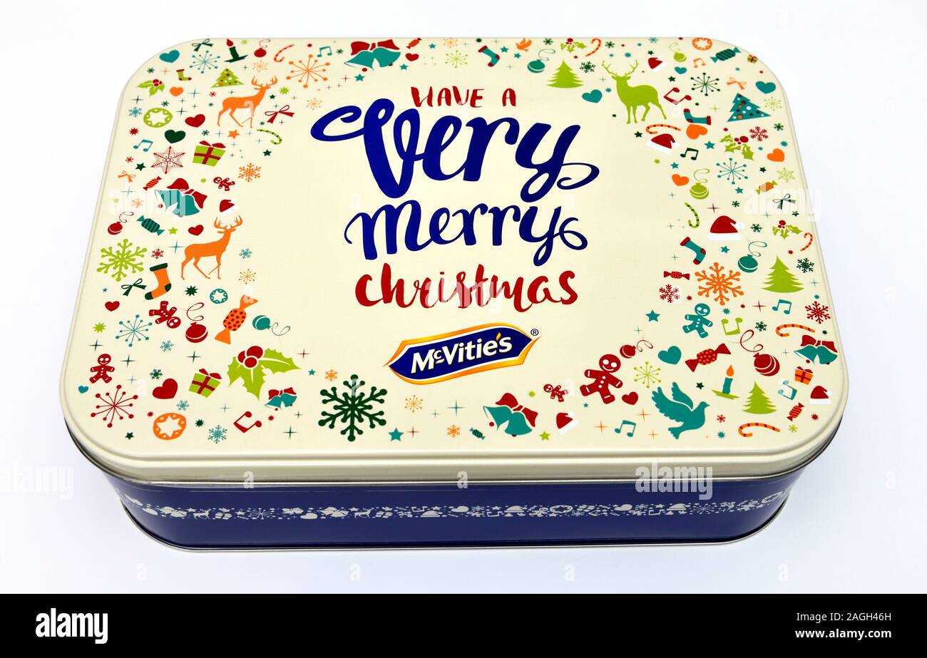 Mcvities sortiert Dose mit Keksen auf weißem Hintergrund Stockfoto