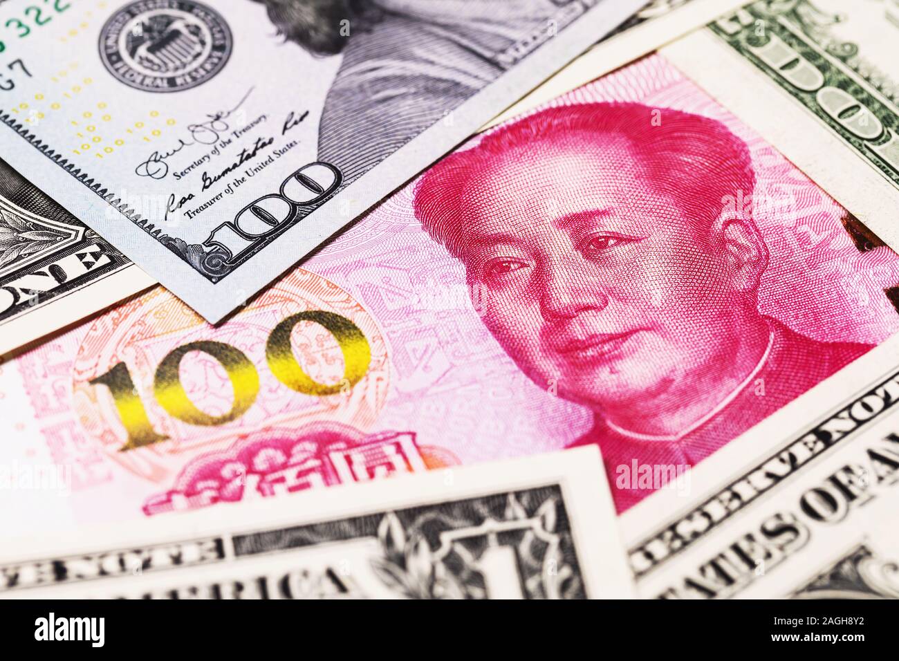 Hundert yuan vom Dollar umgeben, close-up Stockfoto
