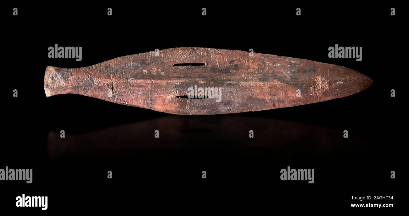 Kykladen Bronze. Anfang der Kykladen II (2800-2300 v. Chr.), Amorgos. Archäologisches Nationalmuseum Athen. Schwarzen Hintergrund. Stockfoto