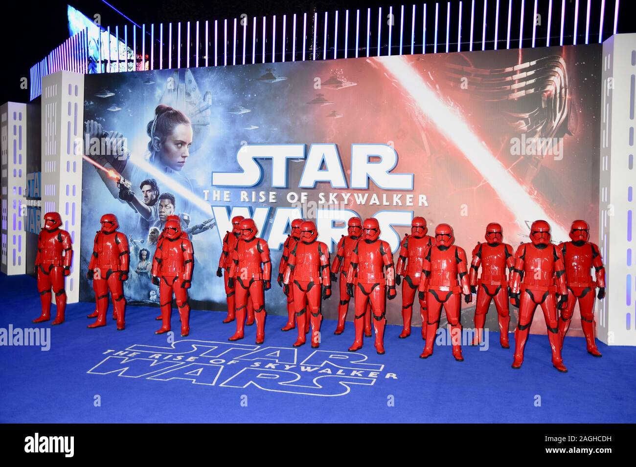 Sturmtruppen. Star Wars: Der Aufstieg von Skywalker. Europäische Premiere, Cineworld Leicester Square, London. Großbritannien Stockfoto