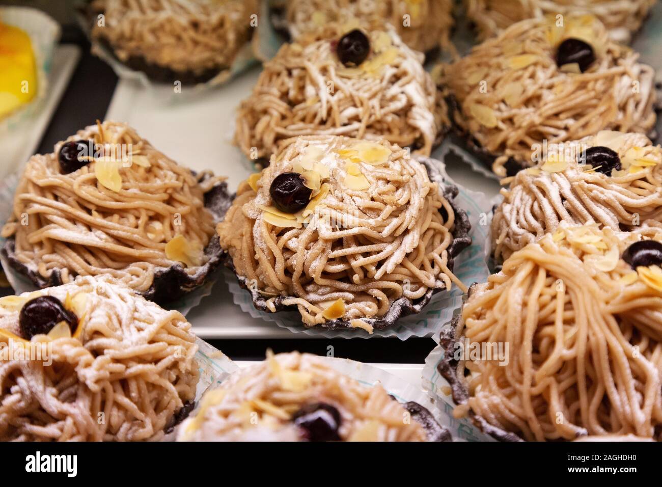 Wiener Gebäck; Maroni Blute - ein Gebäck aus den berühmten Cafés, Wien Österreich Stockfoto