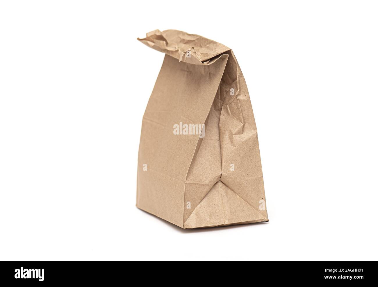 Zerknittertes Papier Tasche oder Lunch Bag isoliert auf weißem Hintergrund Stockfoto