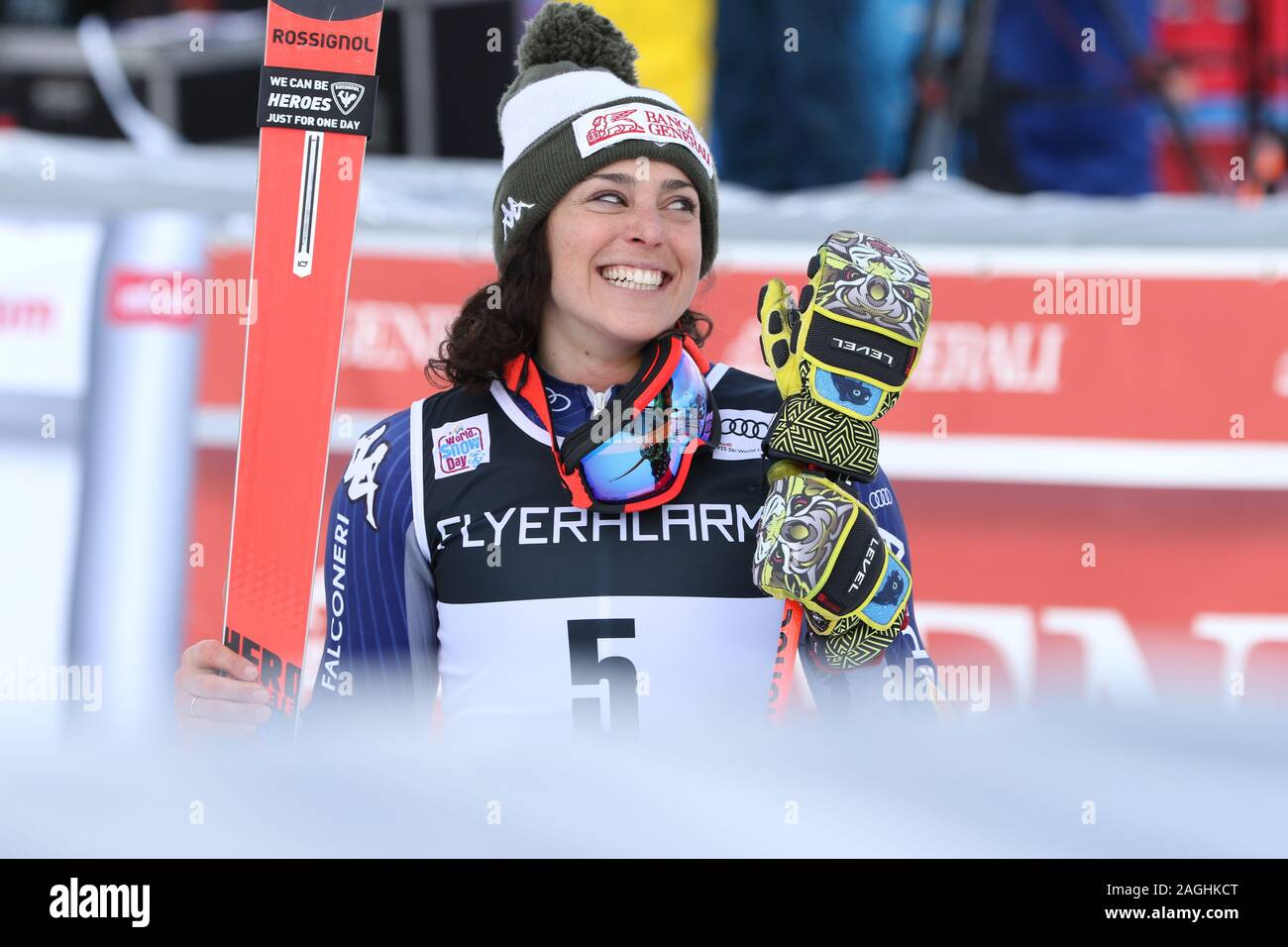 Courchevel, Frankreich, 17.Dezember 2019, Federica Brignone von Italien gewinnt Riesenslalom der Frauen Audi FIS Alpine Ski World Cup 2019/20 Skifahren Sport Wintersport Stockfoto