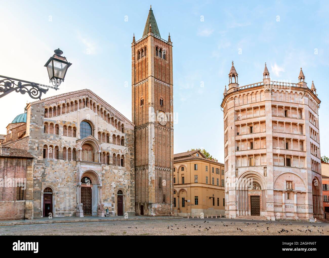 Am frühen Morgen am Domplatz im Zentrum historischen Stadt Parma, Emilia-Romagna, Italien. Stockfoto