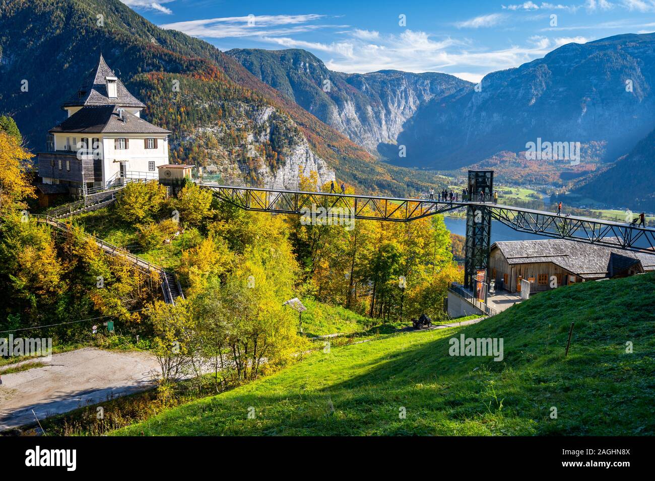 Hallstatt, Österreich - Skywalk lookout Brücke Stockfoto