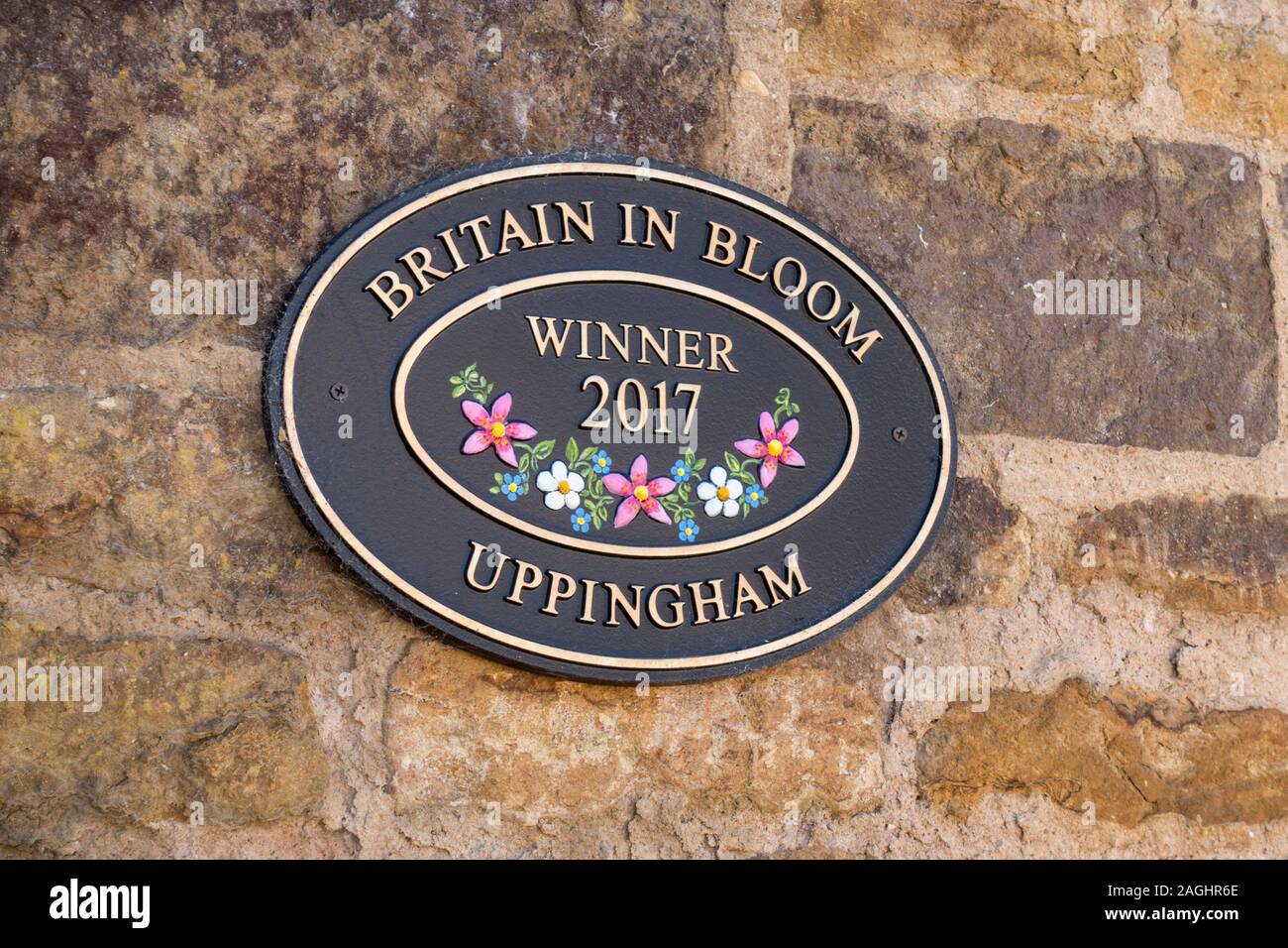 Oval Gedenktafel zur Erinnerung an Uppingham Sieger 2017 Britain in Bloom, Rutland, England, Großbritannien Stockfoto