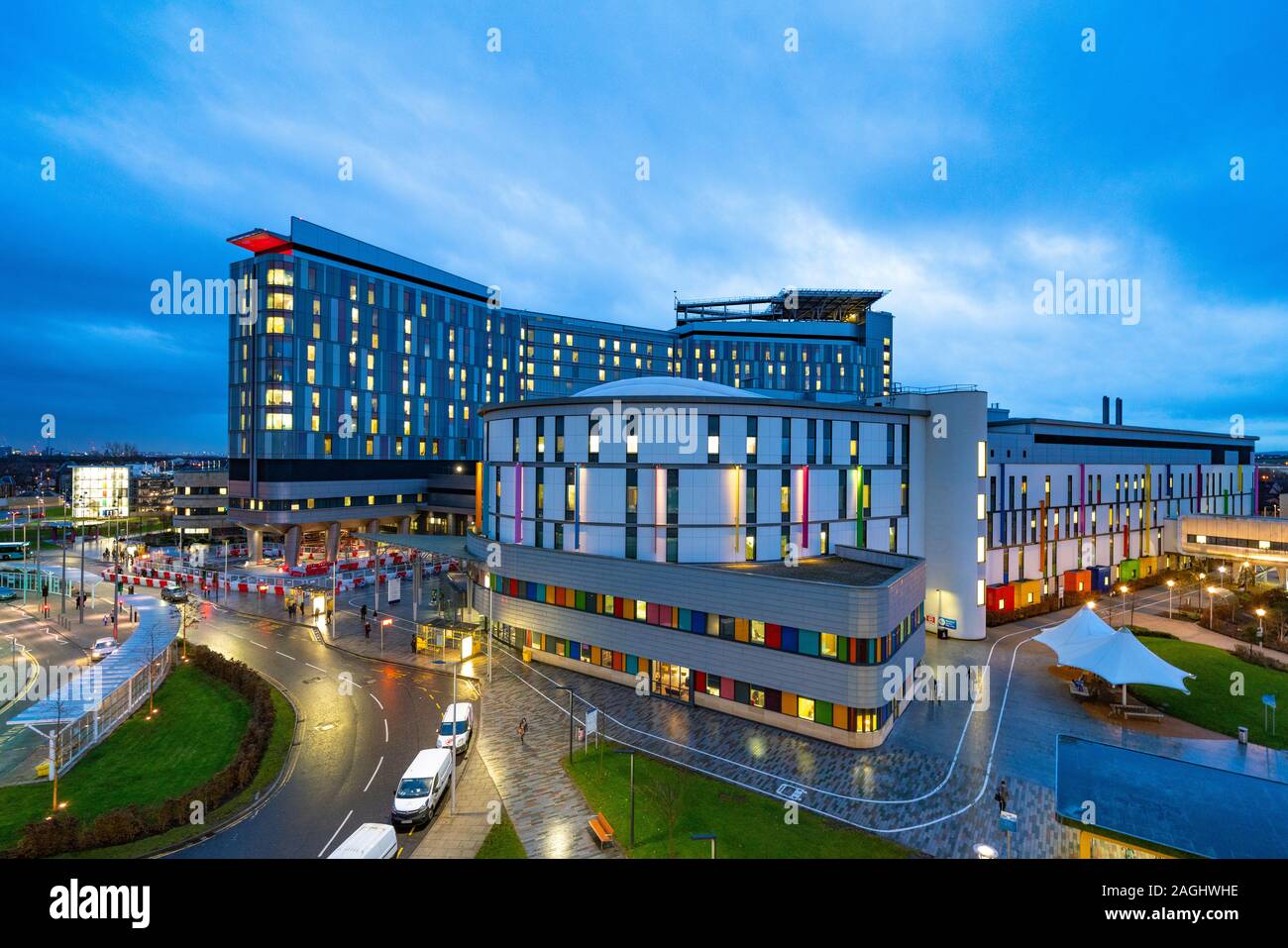 Ansicht des umstrittenen neuen super Krankenhaus die Queen Elizabeth University Hospital (QEUH) und Royal Hospital für Kinder in Glasgow, Schottland, Großbritannien Stockfoto