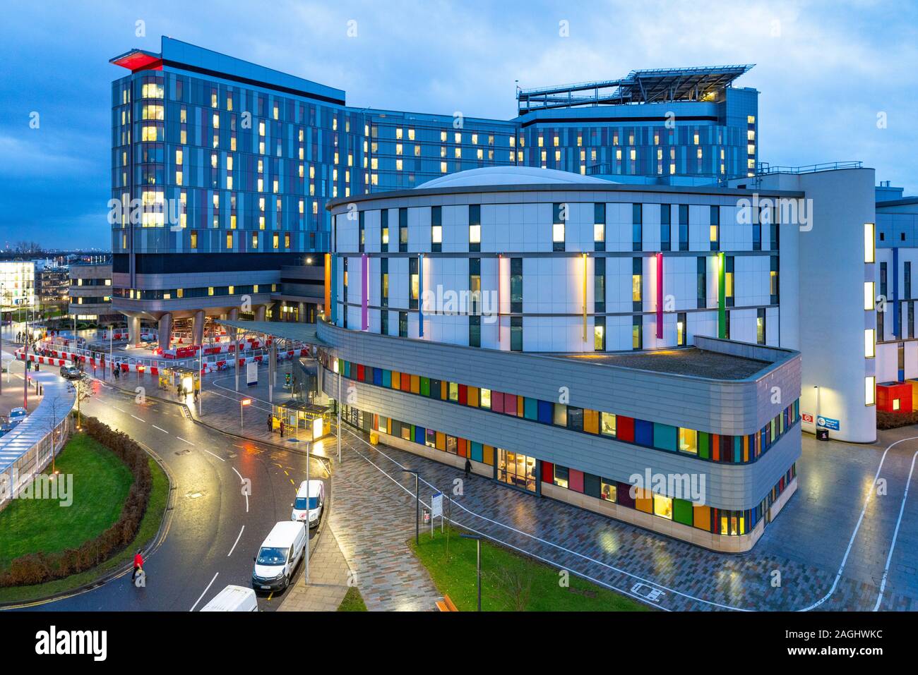 Ansicht des umstrittenen neuen super Krankenhaus die Queen Elizabeth University Hospital (QEUH) und Royal Hospital für Kinder in Glasgow, Schottland, Großbritannien Stockfoto