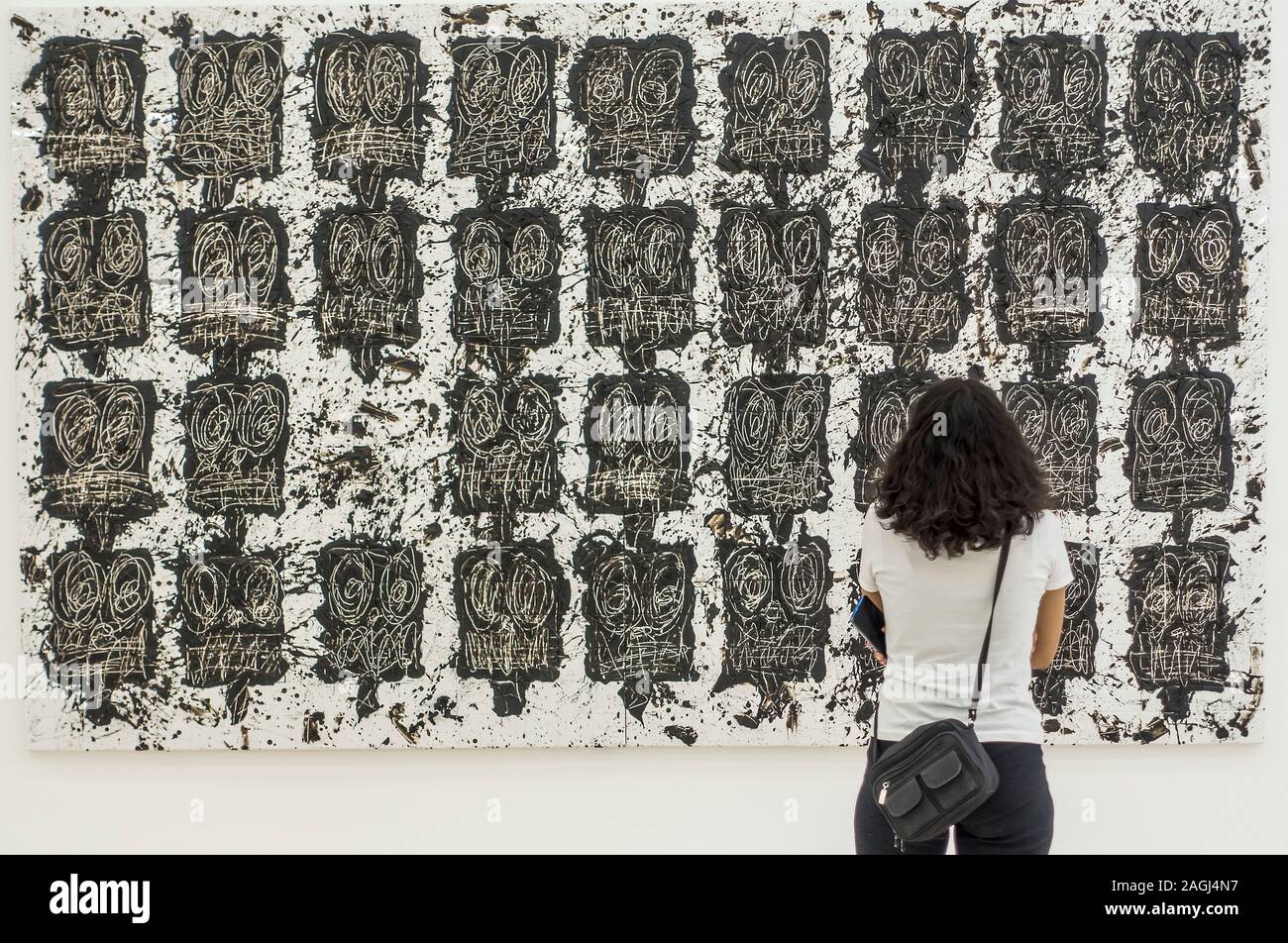 Besichtigung moderner Kunst im Rufino Tamayo Museum, Mexiko-Stadt, Mexiko Stockfoto