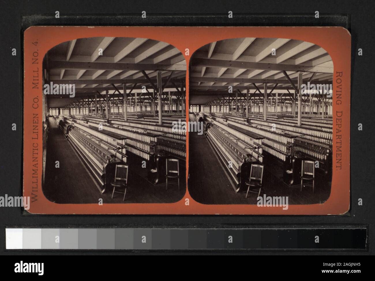 Mühle Nr. 4 Roving Abteilung acht Der stereographs sind als Beweise beschriftet, mit der Anzahl der bestellten Exemplare. Sieben der stereographs sind die fertige Version, mit gedruckten Etiketten, sechs doppelte Bilder als Beweise vertreten. Proofs Nummern 16, 18, 22-26, 28. Robert Dennis Sammlung von stereoskopische Ansichten. Blick auf die willimantic Bettwäsche Unternehmen mit Mühle. 2 und Mühle. 4, die Brücke zu fräsen. 4. und der Store House; Blick auf den Innenbereich gehören Flyer und reeling Maschinen, Motoren und Wellen, den Ring drehen Abteilung und der Prüfung. Statem Stockfoto