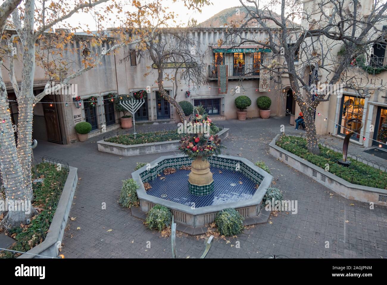 Sedona, DEZ 22: Sonnenuntergang Blick von der schönen Tlaquepaque Kunst & Shopping Village am 22.Dezember, bis zum Jahr 2017, Sedona, Arizona Stockfoto