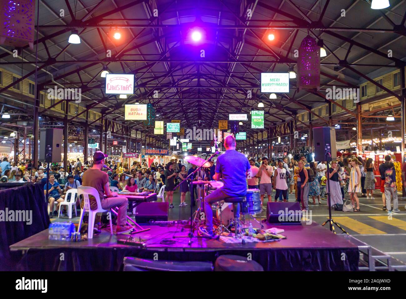 Live-musik im Queen Victoria Nacht Markt für Sommer in Melbourne, Australien Stockfoto