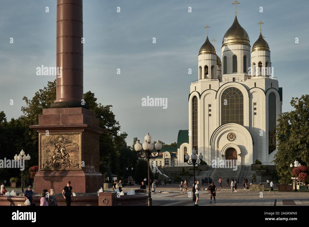 Siegessäule, hinten Christ-Erlöser-Kathedrale, Ploschtschad Pobedy, Siegesplatz, Kaliningrad, ehemaliges Königsberg, Russland Stockfoto