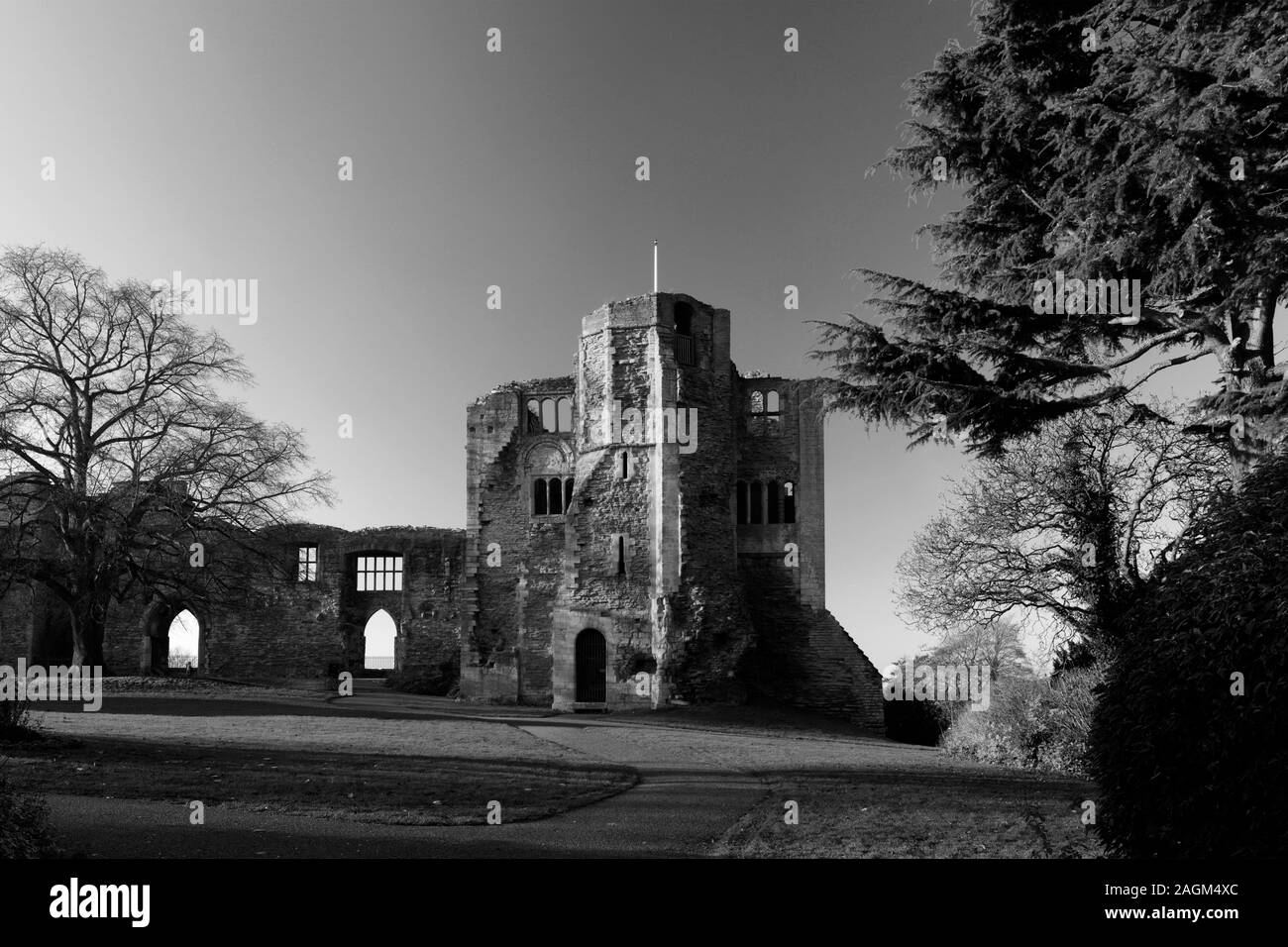 Abenddämmerung Blick über die Ruinen von Newark Castle, Newark auf Trent, Nottinghamshire, England, Großbritannien, Großbritannien Stockfoto