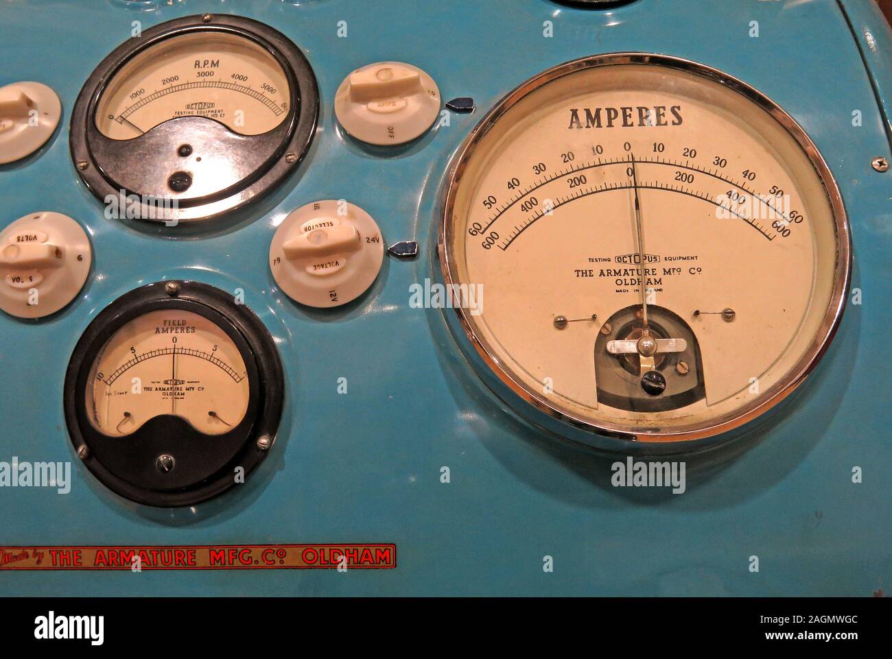 Octopus Testing Oldham Armature Mfg Co Instrumente, Testkit, Zifferblätter und Messgeräte, Ampere, Amps, Ampmeter, Amp Meter Stockfoto