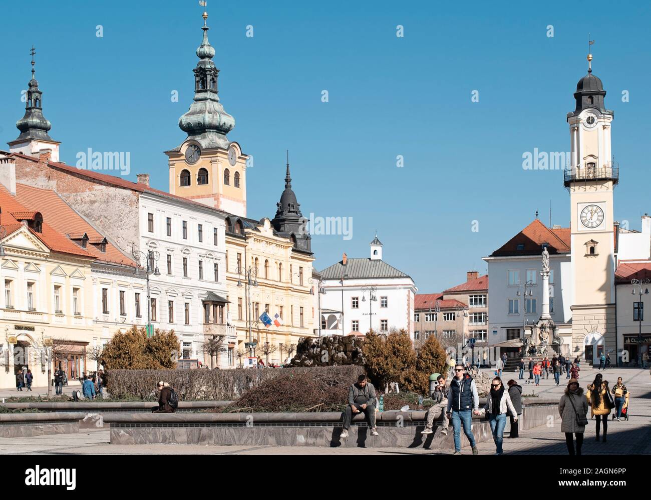 Banska Bystrica, Slowakei - 1. März 2019: Hauptplatz der Slowakischen Nationalen Aufstandes in Banska Bystrica, Slowakei, Europa. Stockfoto