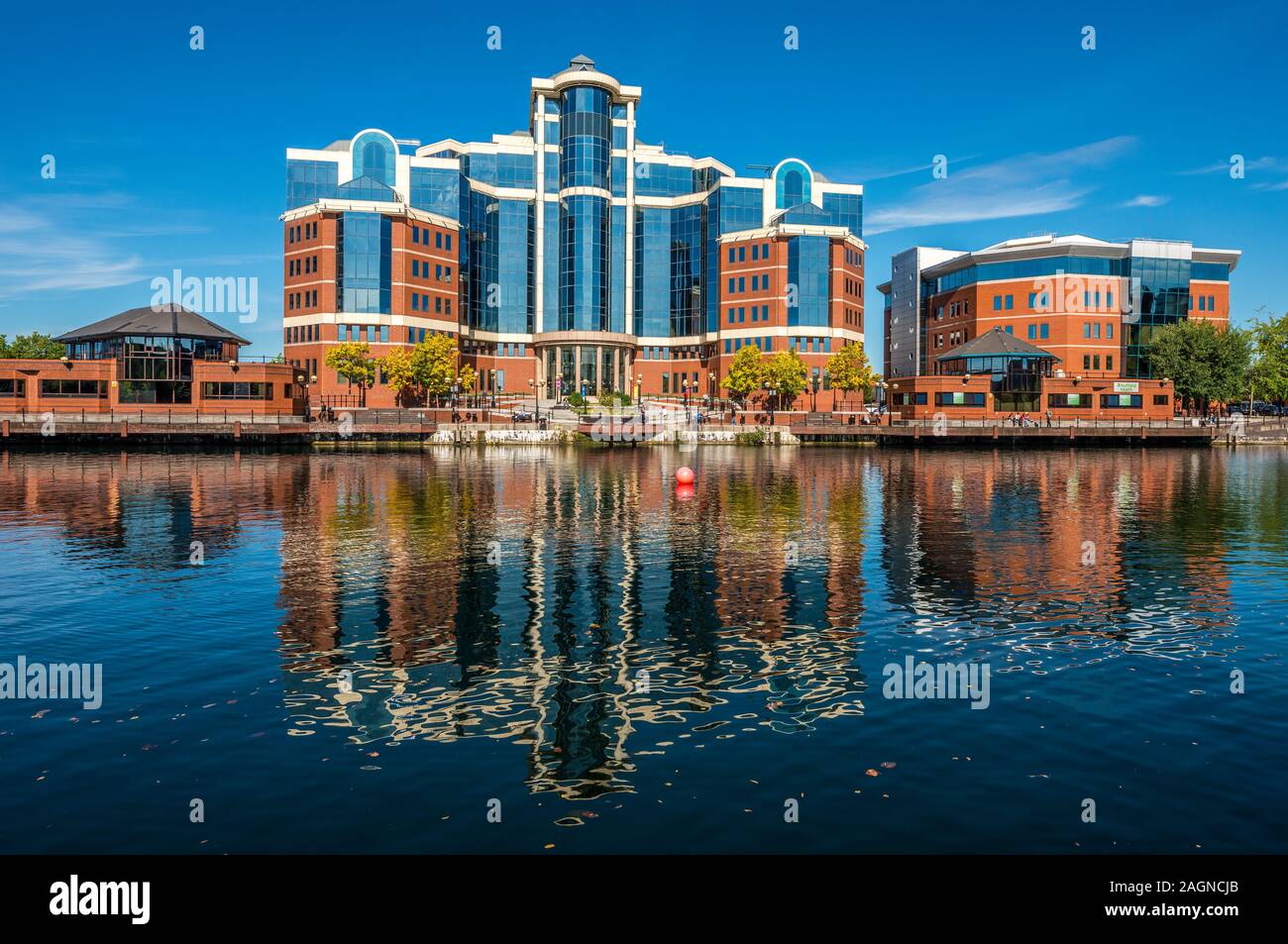 Victoria Building und Erie Becken,, Salford Quays, Salford, Manchester, England, UK, Europa Stockfoto
