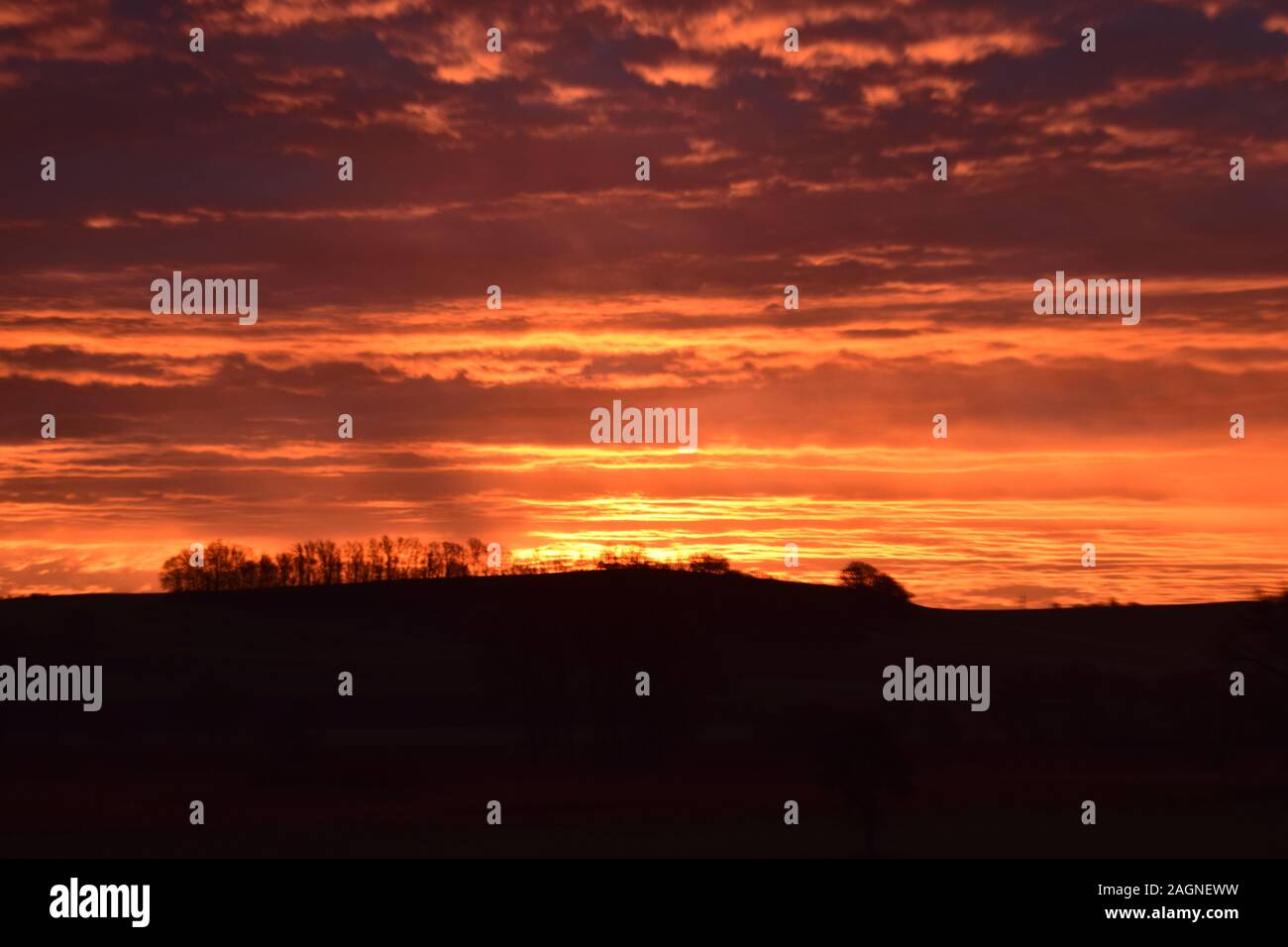 Rote wolken Sonnenaufgang Stockfoto