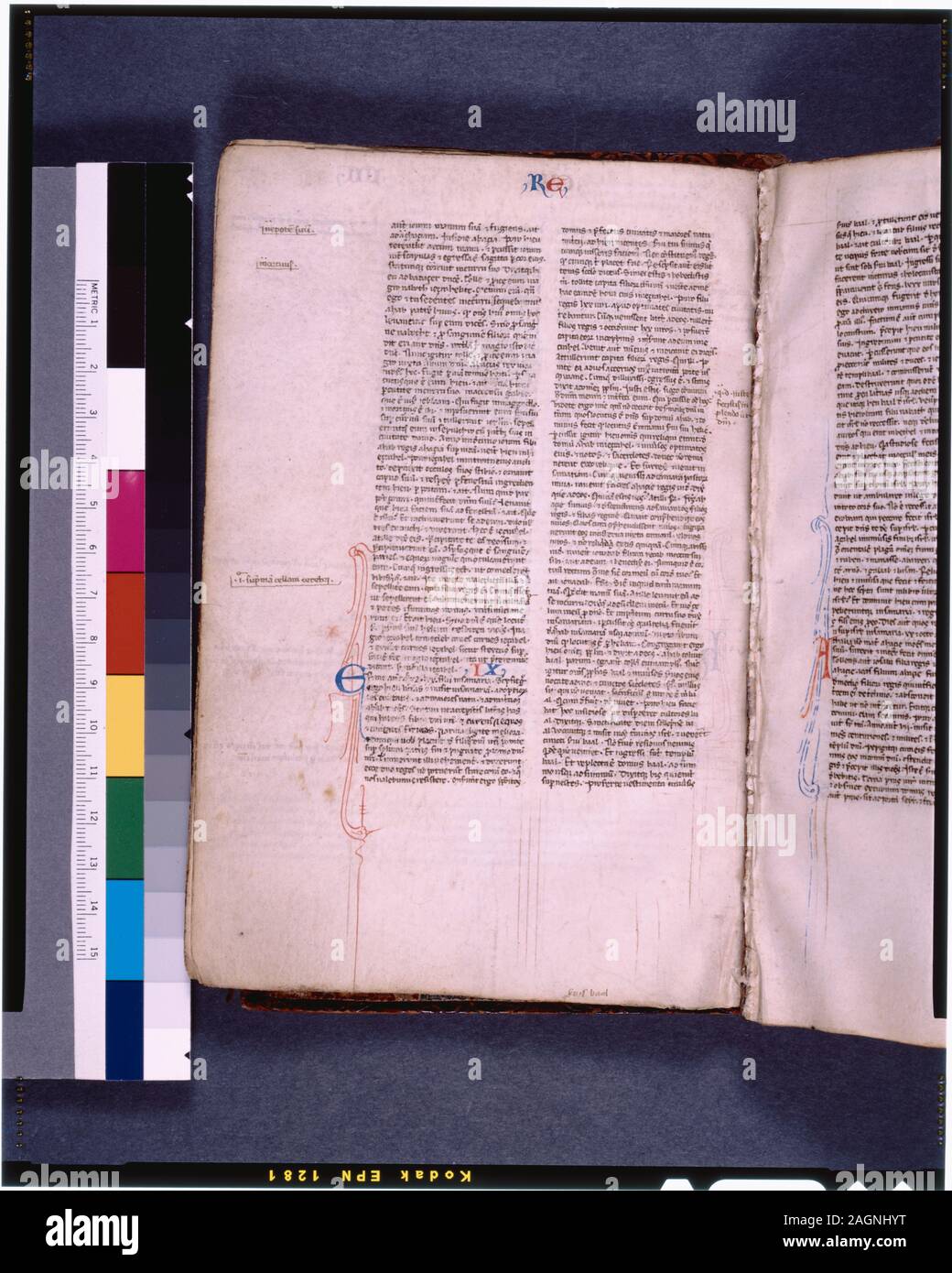 In de Ricci, Seymour, Volkszählung Handschriften des Mittelalters und der Renaissance in den Vereinigten Staaten und Kanada aufgeführt. New York. New York: H.W. Wilson, 1935; und Ergänzen, New York, N.Y.: Bibliographische Gesellschaft von Amerika, 1962. Besitz: Besitz 1715 von John Lord Percival, Baron von Burton. Später von John Perceval, vierten Grafen von Egmont. Verkauf von Braithwaite (1834). Verkauft (1836) zu A.A. Smets. Von der R.L. Stuart Sammlung (Nr. 13874), vermachte 1892. 1 Schreiber. 52 Zeilen in zwei Spalten, in brauner Tinte ausgeschlossen. Schlagworte, prickings gelegentlich sichtbar. De Ricci Orte dieses Manuskript im Norden Stockfoto