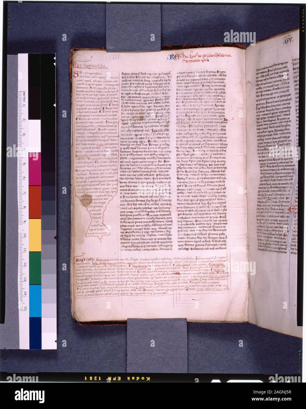 In de Ricci, Seymour, Volkszählung Handschriften des Mittelalters und der Renaissance in den Vereinigten Staaten und Kanada aufgeführt. New York. New York: H.W. Wilson, 1935; und Ergänzen, New York, N.Y.: Bibliographische Gesellschaft von Amerika, 1962. Besitz: Besitz 1715 von John Lord Percival, Baron von Burton. Später von John Perceval, vierten Grafen von Egmont. Verkauf von Braithwaite (1834). Verkauft (1836) zu A.A. Smets. Von der R.L. Stuart Sammlung (Nr. 13874), vermachte 1892. 1 Schreiber. 52 Zeilen in zwei Spalten, in brauner Tinte ausgeschlossen. Schlagworte, prickings gelegentlich sichtbar. De Ricci Orte dieses Manuskript im Norden Stockfoto