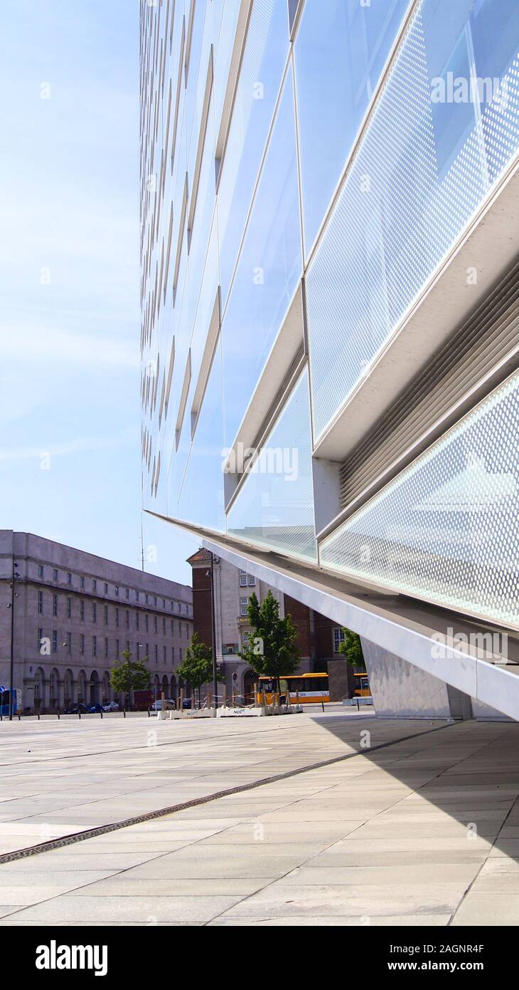 Kopenhagen, Dänemark - Apr 05th, 2015: Crystal und Cloud, Nycredit Zentrale, moderne Architektur in der Kalvebod Brygge in Kopenhagen Stockfoto