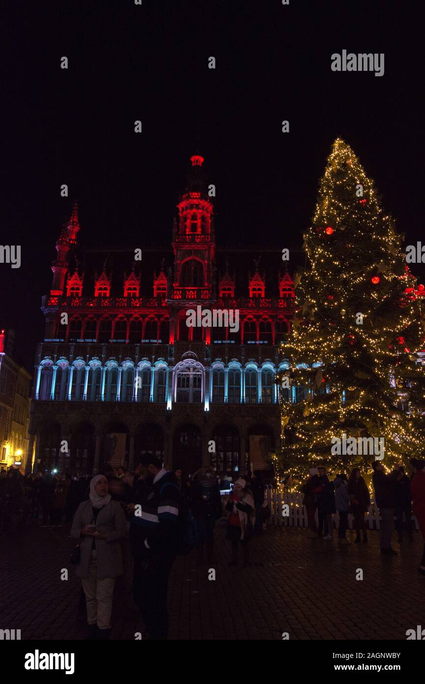 Grand Place (Grote Markt) an Weihnachten, Brüssel, Belgien Stockfoto
