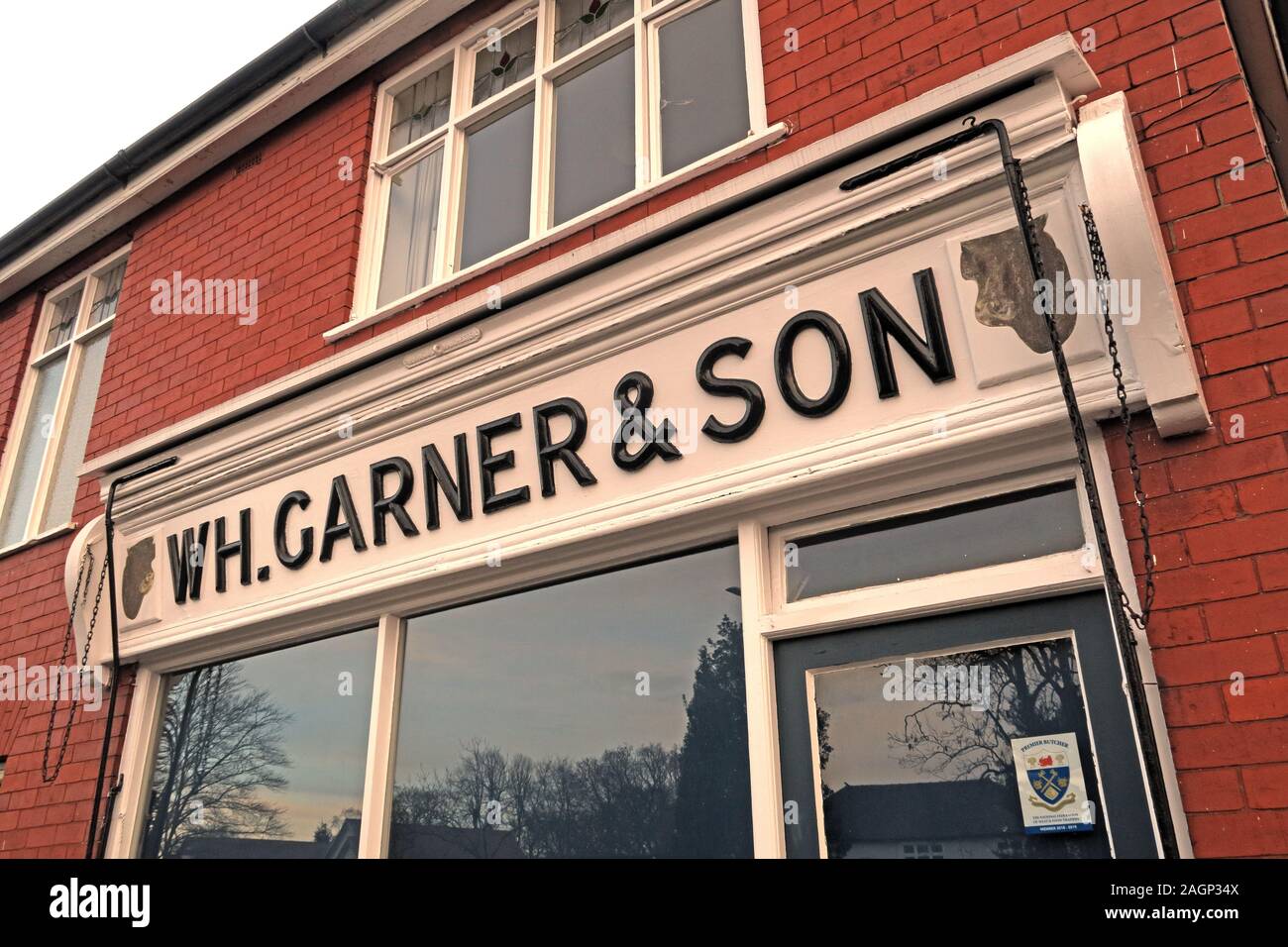 WH Garner & Sohn, traditionelle Cheshire Metzger, 18 Warrington Road, Cuddington, Northwich, Cheshire, England, UK, CW8 2LJ Stockfoto