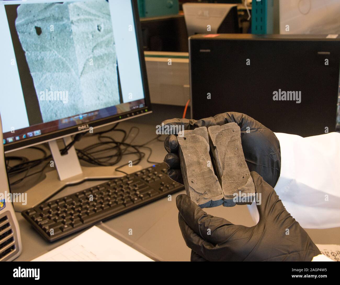 Explosive Vorrichtung Untersuchung und Analyse bei der FBI-Labor. Stockfoto