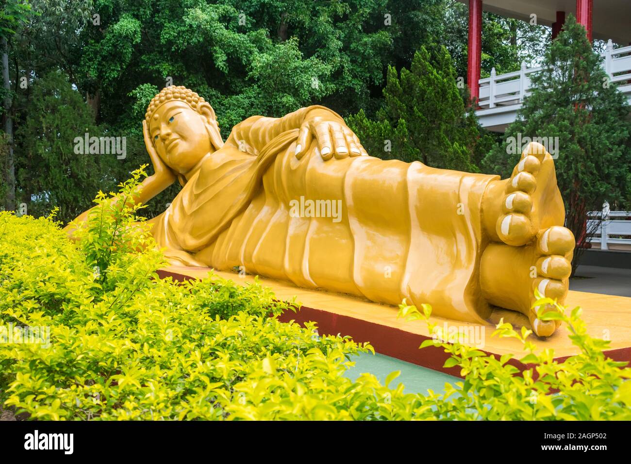 Shakyamuni Buddha, liegenden Buddha Statue an Chen Tien buddhistischen Tempel in Foz do Iguacu, Parana, Brasilien Stockfoto