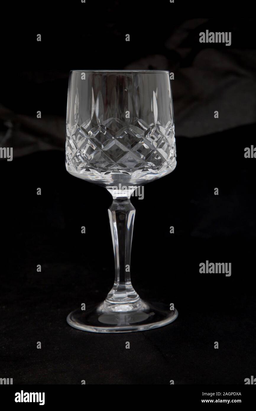 Geschliffenes Kristall Glas Wein Stockfoto