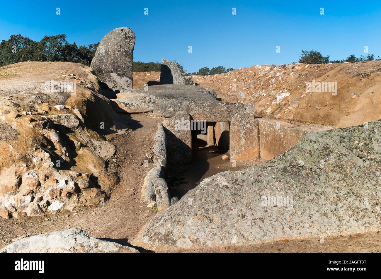 Dolmen von Lacara (zwischen 3000 und 4000 v. Chr.), Merida, Badajoz, Extremadura, Spanien, Europa. Stockfoto