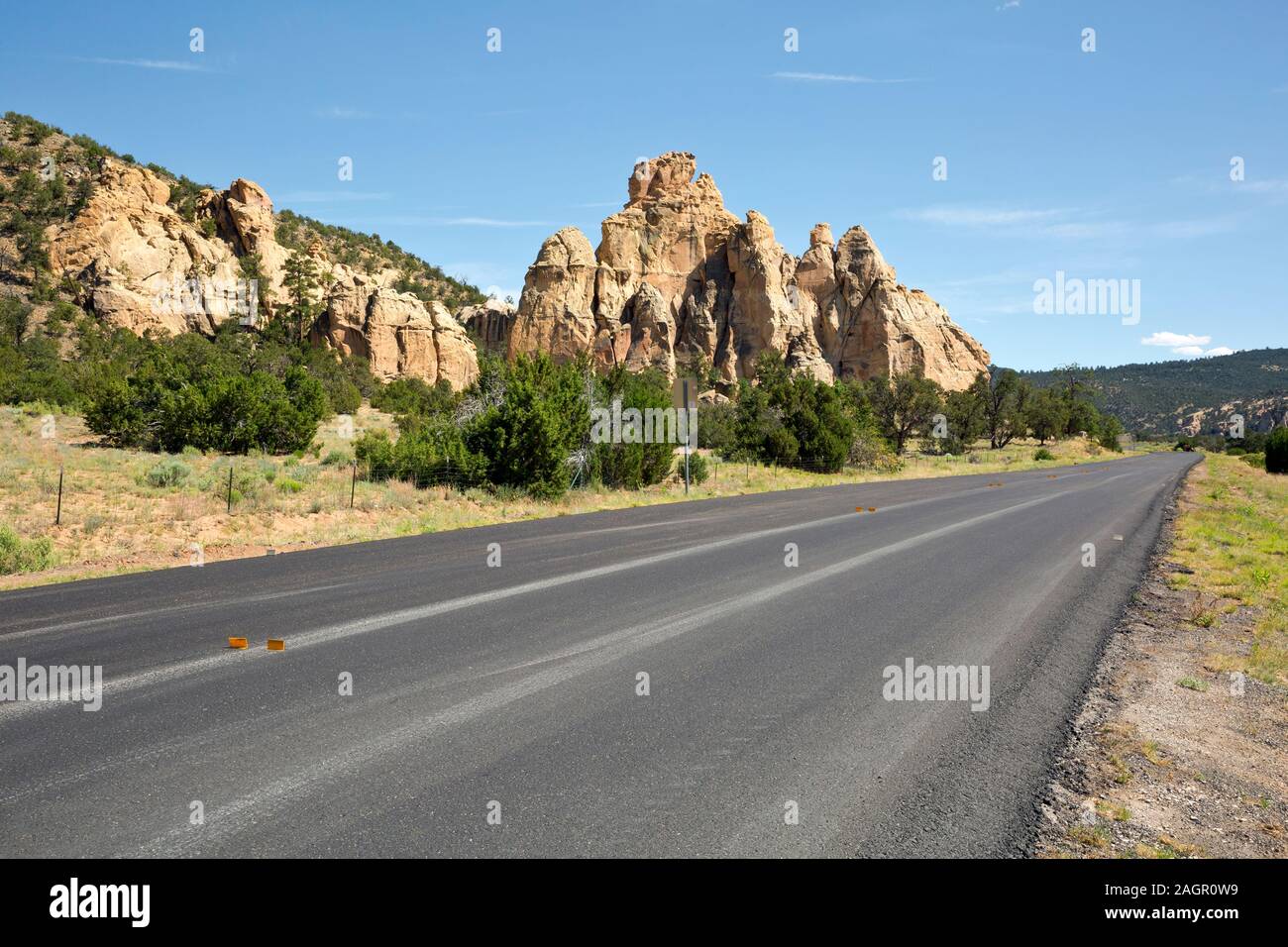 NM 00213-00 ... NEW MEXICO State Route 117 in El Malpais National Monument südlich von Zuschüssen, im El Malpais Alternative Route der Großen bekannten Teilen Stockfoto