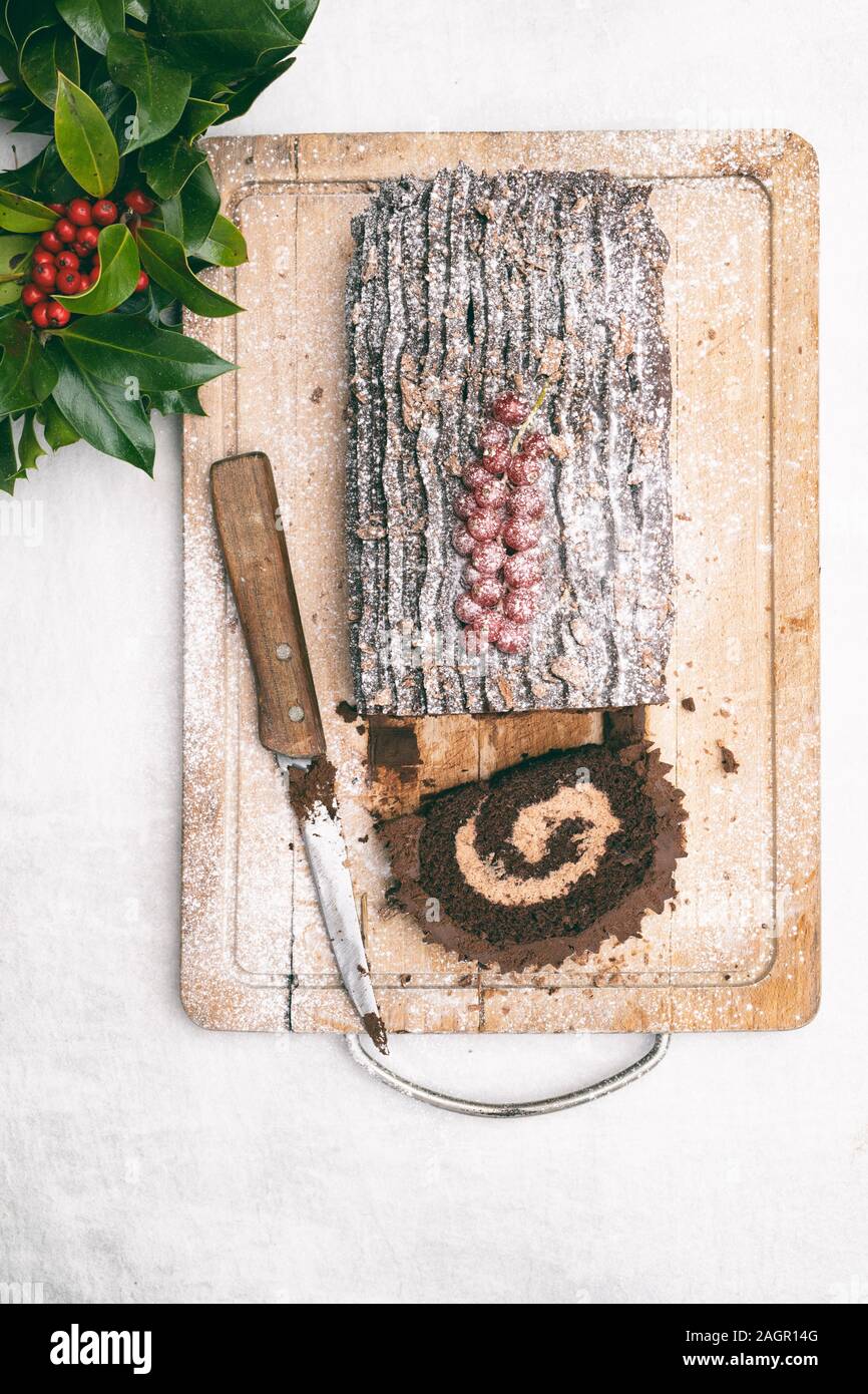 Hausgemachte Weihnachten Schokolade yule Log Stockfoto